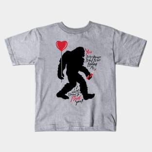 Bigfoot Valentine - Sasquatch Love Balloon Wine Kids T-Shirt